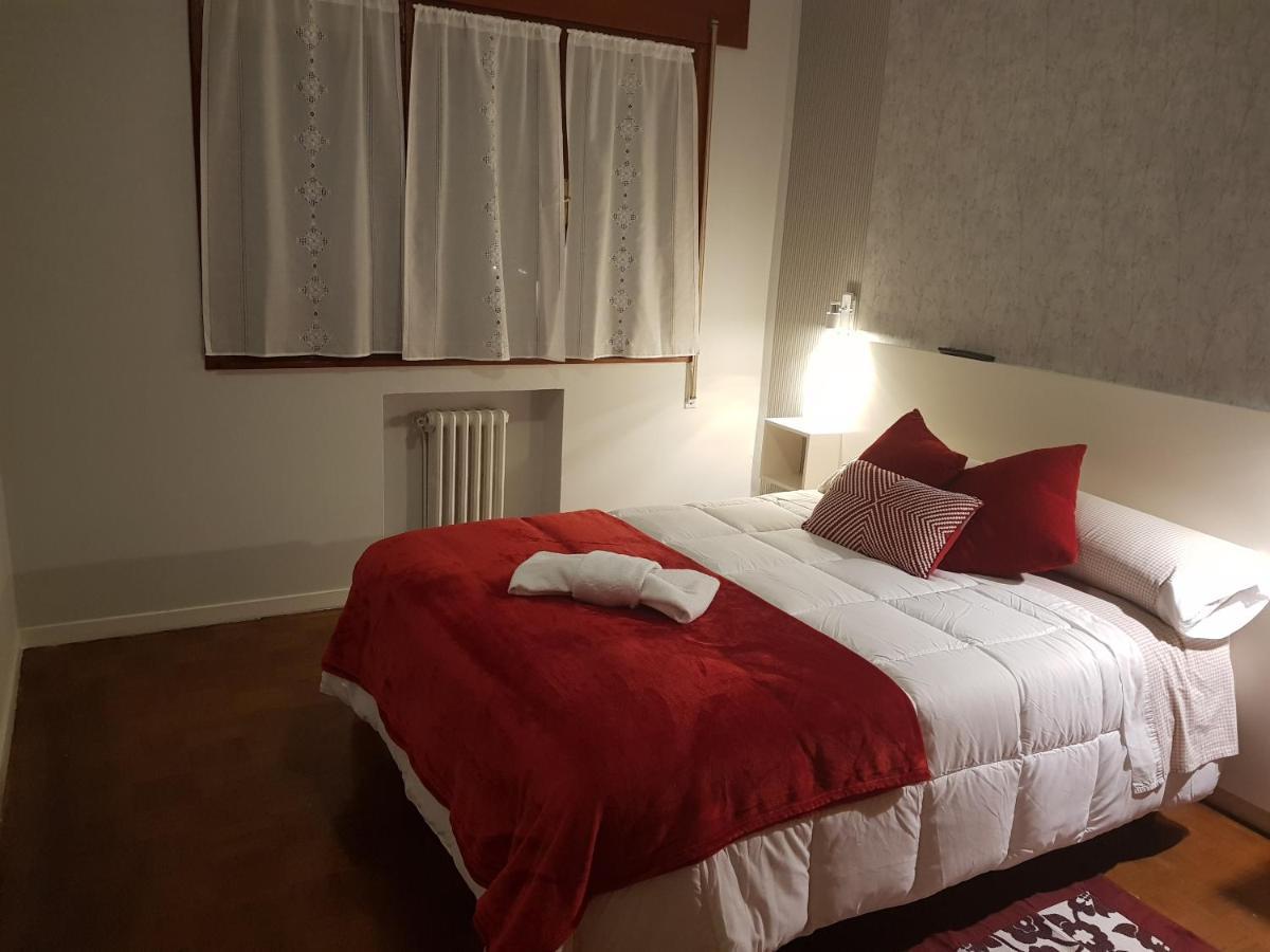 Apartamentos Halcon Рибадео Экстерьер фото